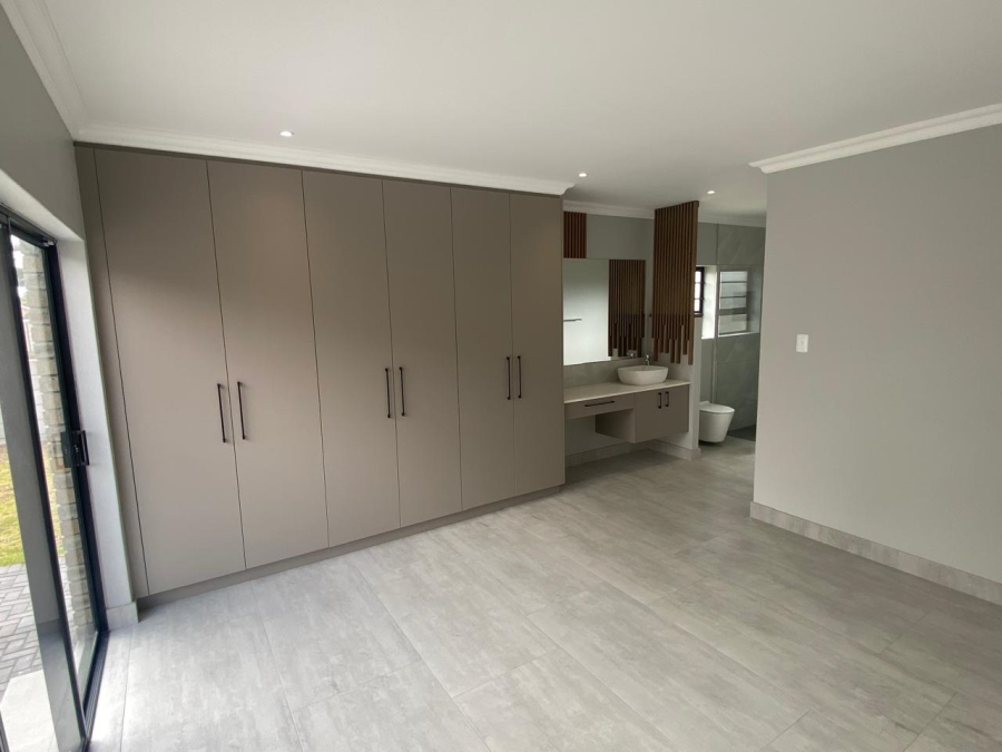 4 Bedroom Property for Sale in Brymore Eastern Cape